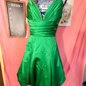 DaVinci Green Prom Dress with Graceful Silhouette